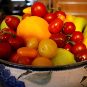 Post 56 Tomatoes in Fruit Bowl